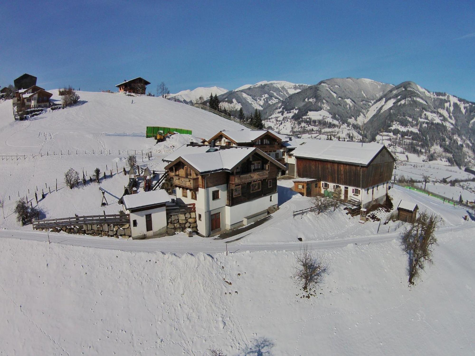 Modern Mansion In Kaprun Near Ski Area ภายนอก รูปภาพ